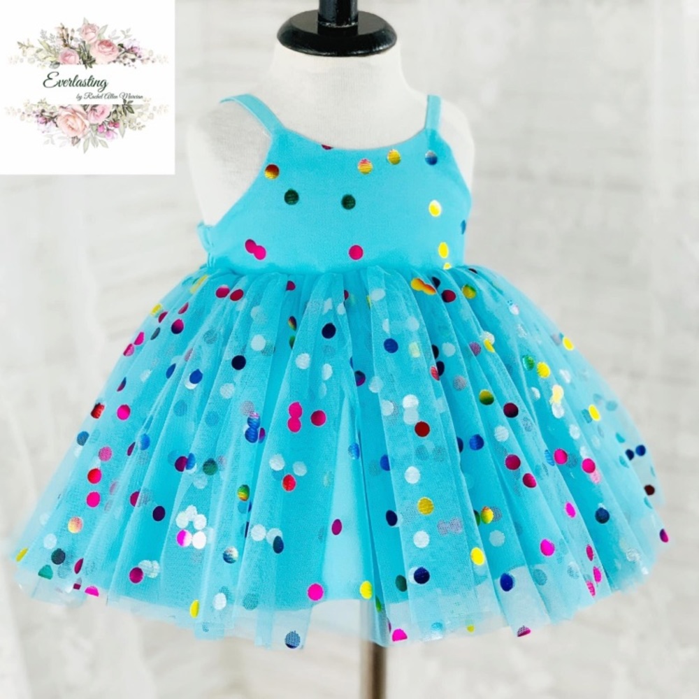 Beautiful dress! Size 6/9 months! Never worn